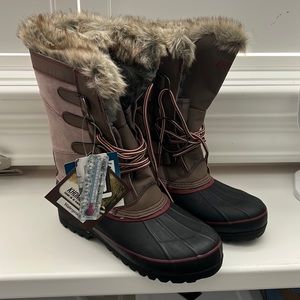 Khombu bunny boots brand new never worn with tags on
